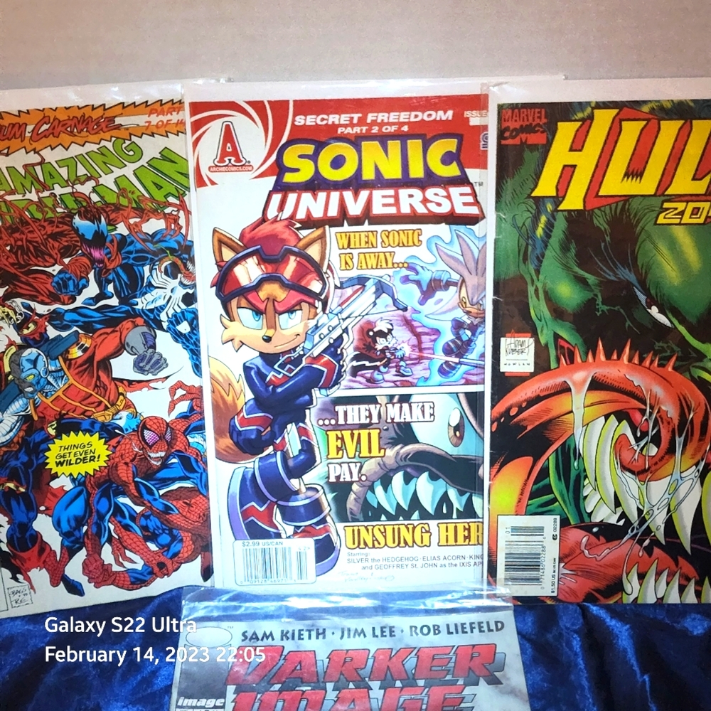 4 comics books